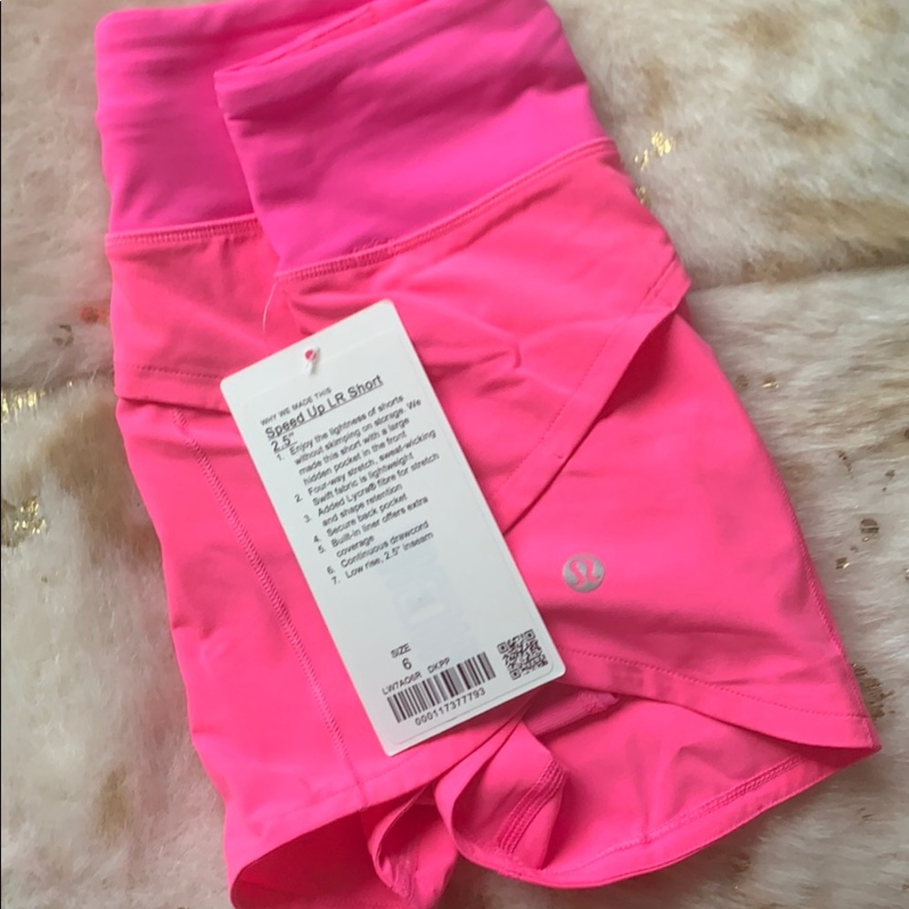 NWT SPEED SHORTS. DARK PRISM PINK. SIZE 6